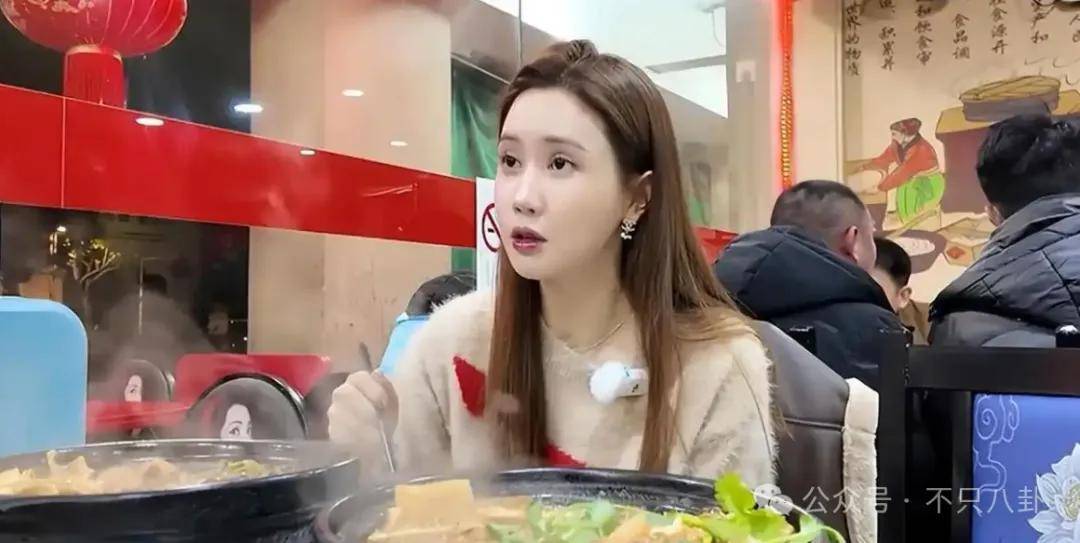 皇冠信用網最新地址
_自曝与丈夫经常吵架?但怎么感觉她是在变相秀恩爱呢皇冠信用網最新地址
!